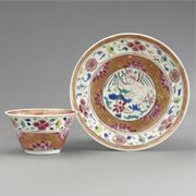 A CHINESE EXPORT FAMILLE-ROSE TEABOWL AND SAUCER

CIRCA 1740

